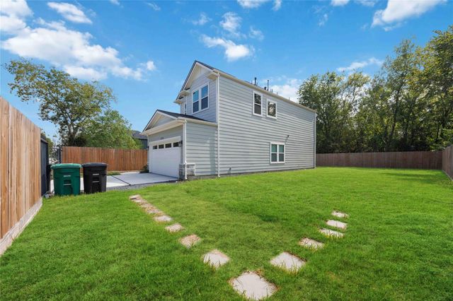 4738 Sunbeam Street, Houston, TX 77033