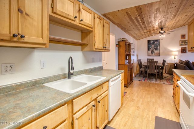 2024 Silver Creek Drive, Show Low, AZ 85901