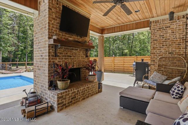 736 Clover Ridge Way, Brandon, MS 39047