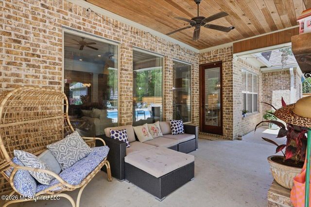 736 Clover Ridge Way, Brandon, MS 39047