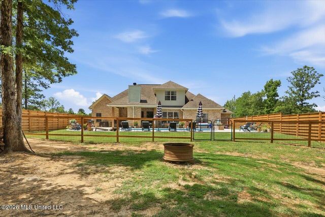 736 Clover Ridge Way, Brandon, MS 39047