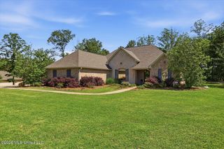 736 Clover Ridge Way, Brandon, MS 39047