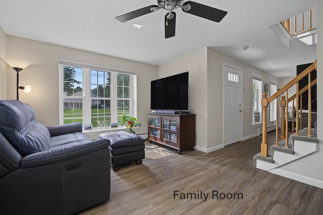 13 Brandy Circle, Litchfield, NH 03052