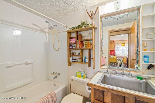 3520 West CRANSTON AVE, Hayden, ID 83835