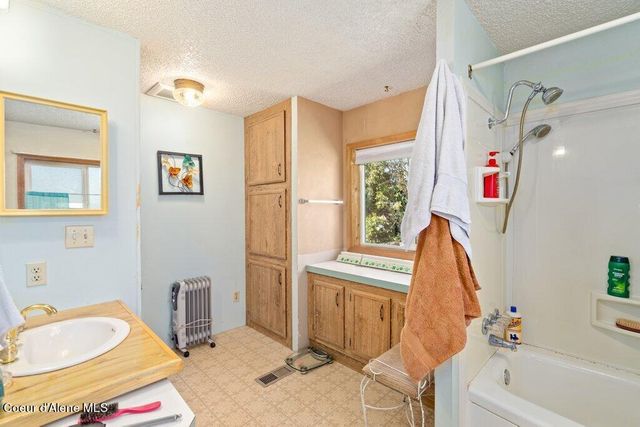 3520 West CRANSTON AVE, Hayden, ID 83835