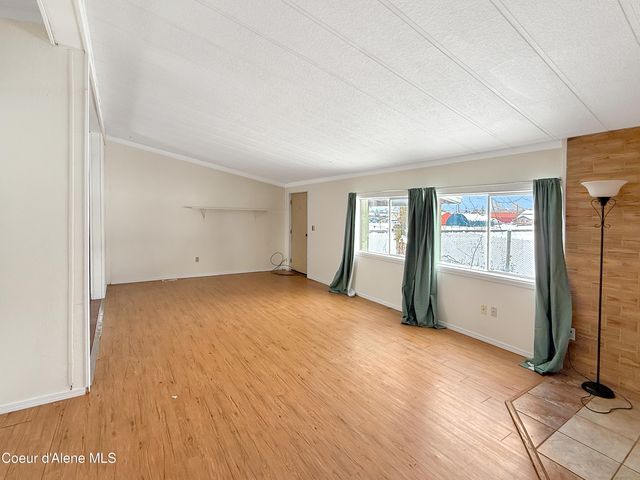 3520 West CRANSTON AVE, Hayden, ID 83835