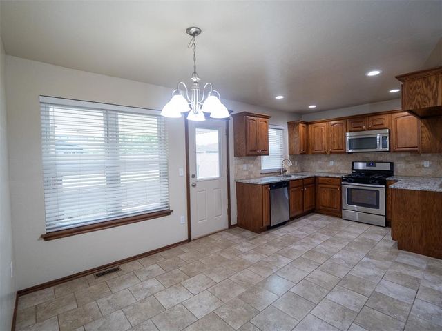 621 SW 150th Street, Oklahoma City, OK 73170