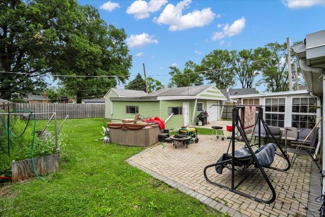 8949 Olympic Drive, Bridgeview, IL 60455