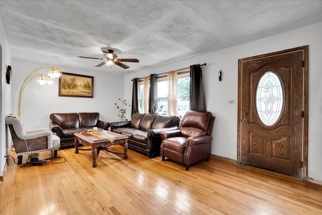 8949 Olympic Drive, Bridgeview, IL 60455