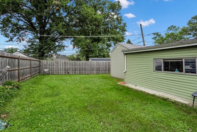 8949 Olympic Drive, Bridgeview, IL 60455