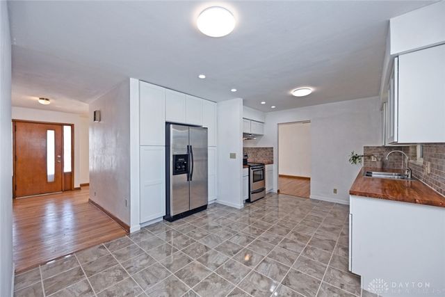 2801 S Springfield Jamestown Street, Springfield, OH 45505