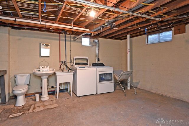 2801 S Springfield Jamestown Street, Springfield, OH 45505