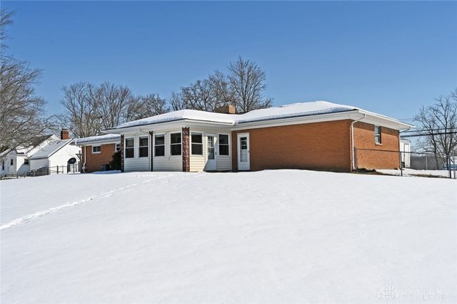 2801 S Springfield Jamestown Street, Springfield, OH 45505