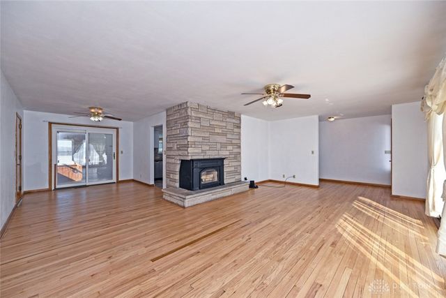 2801 S Springfield Jamestown Street, Springfield, OH 45505