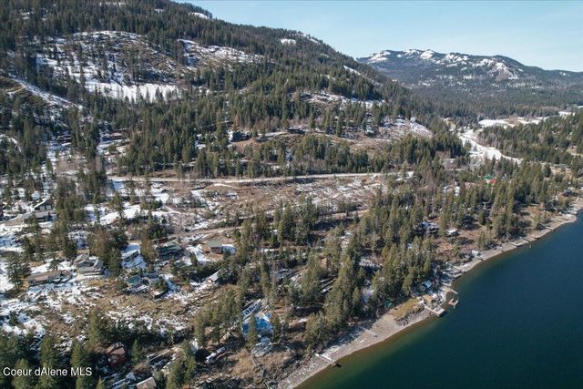 661 Midas Dr, Sagle, ID 83860