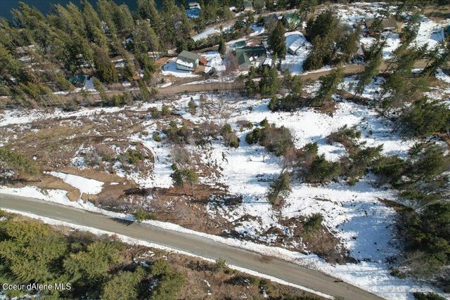 661 Midas Dr, Sagle, ID 83860