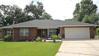 2301 Majestic Dr, Pensacola, FL 32534