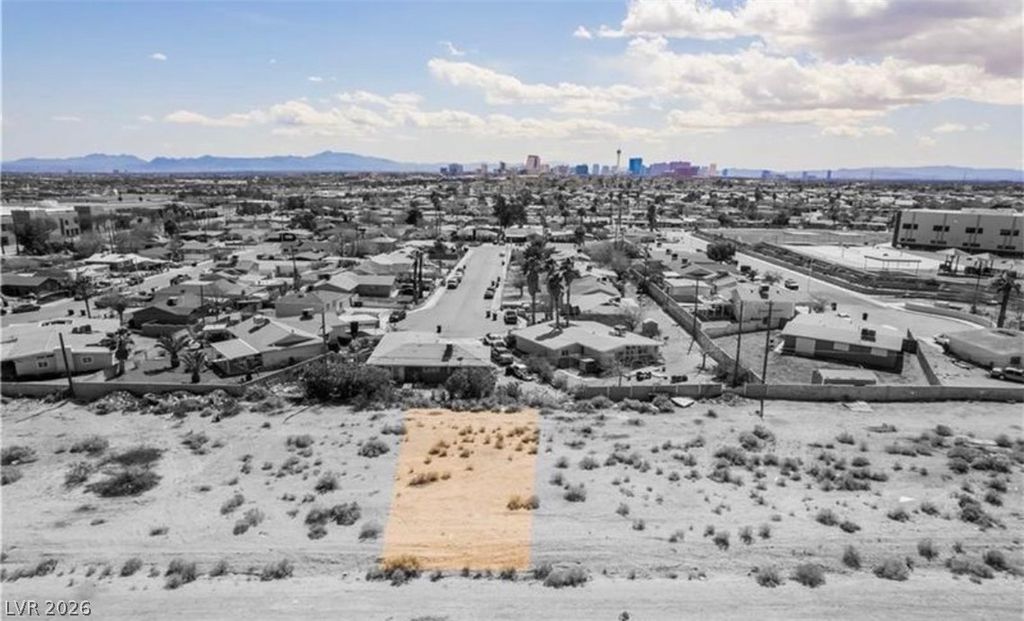 Windsor and Commerce, North Las Vegas, NV 89030 — photo 2