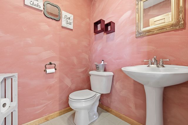 2216 N 2929th Road, Marseilles, IL 61341