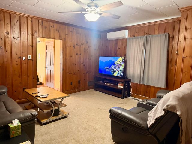 6686 National Road SE, Jacksontown, OH 43030
