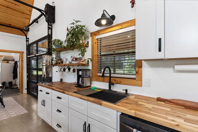 1569 Fm 1746, Woodville, TX 75979