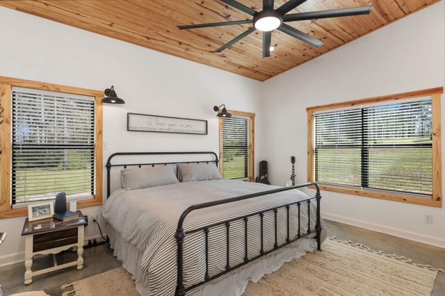 1569 Fm 1746, Woodville, TX 75979