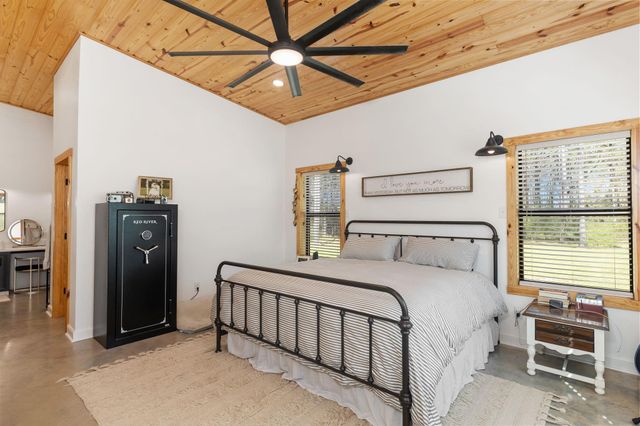 1569 Fm 1746, Woodville, TX 75979