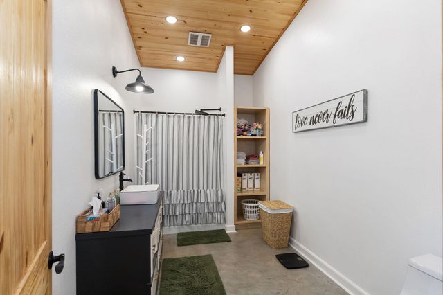 1569 Fm 1746, Woodville, TX 75979