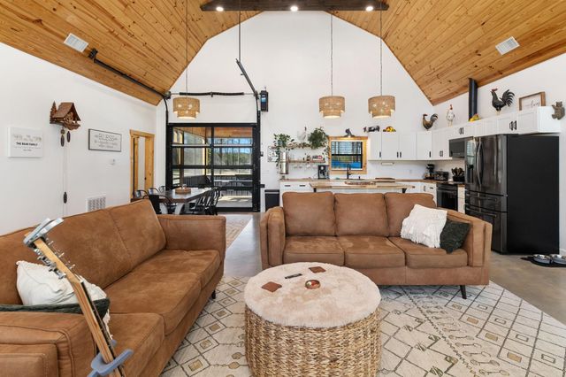 1569 Fm 1746, Woodville, TX 75979