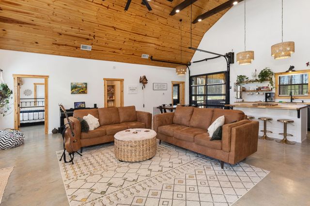 1569 Fm 1746, Woodville, TX 75979