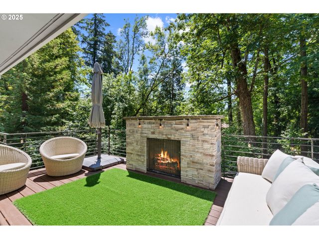 3425 Sw 57TH Ave, Portland, OR 97221