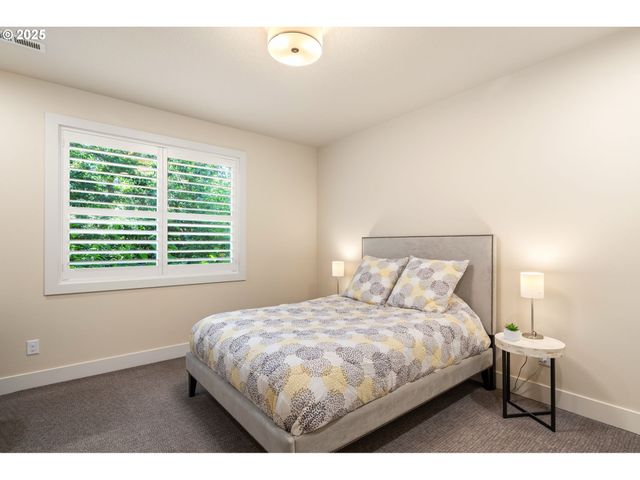 3425 Sw 57TH Ave, Portland, OR 97221