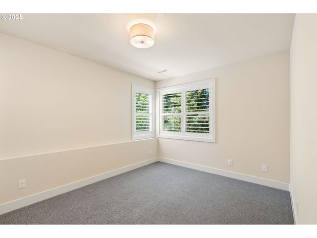 3425 Sw 57TH Ave, Portland, OR 97221