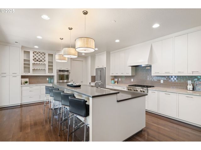 3425 Sw 57TH Ave, Portland, OR 97221