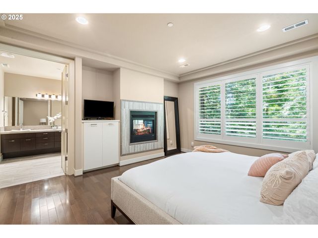 3425 Sw 57TH Ave, Portland, OR 97221