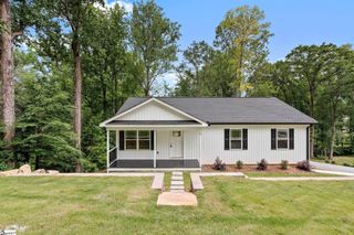 2 Hillbrook Road, Taylors, SC 29687