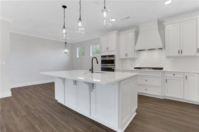 139 Marble Tree Way, Ball Ground, GA 30107