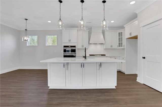 139 Marble Tree Way, Ball Ground, GA 30107