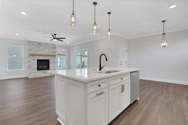 139 Marble Tree Way, Ball Ground, GA 30107