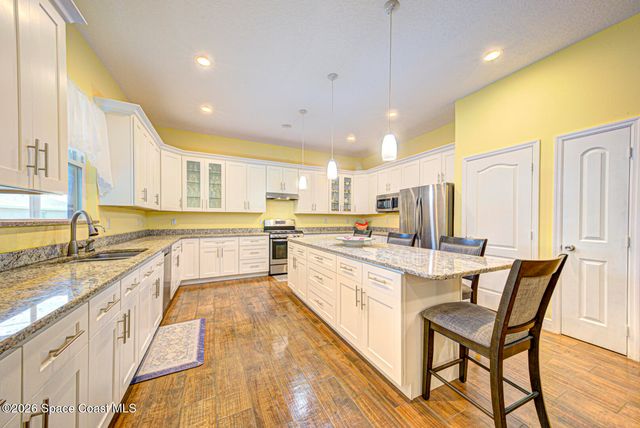 462 Gancedo Street SW, Palm Bay, FL 32908