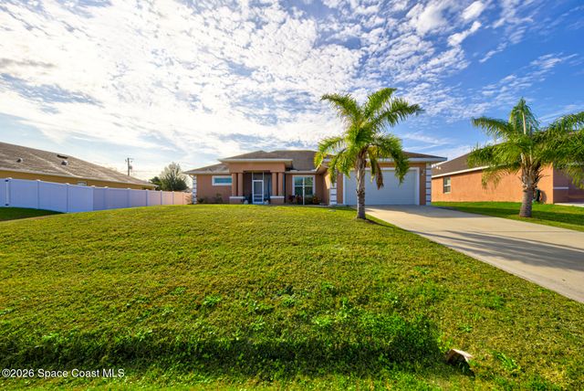 462 Gancedo Street SW, Palm Bay, FL 32908