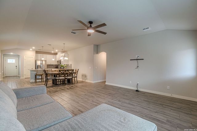 716 Fort Leonard, San Antonio, TX 78245