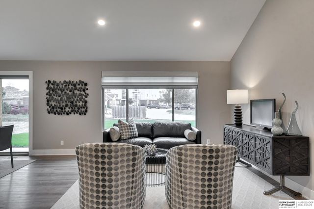 19706 Piney Creek Drive, Elkhorn, NE 68022