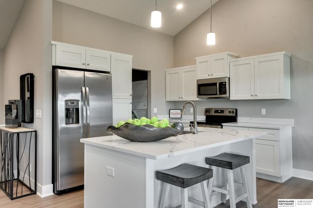 19706 Piney Creek Drive, Elkhorn, NE 68022