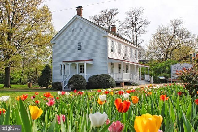 8332 HILLTOP AVE, Vienna, VA 22182