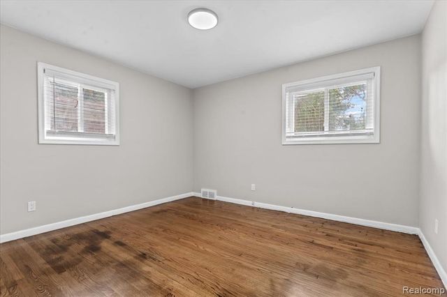 22435 Pembroke Avenue, Detroit, MI 48219