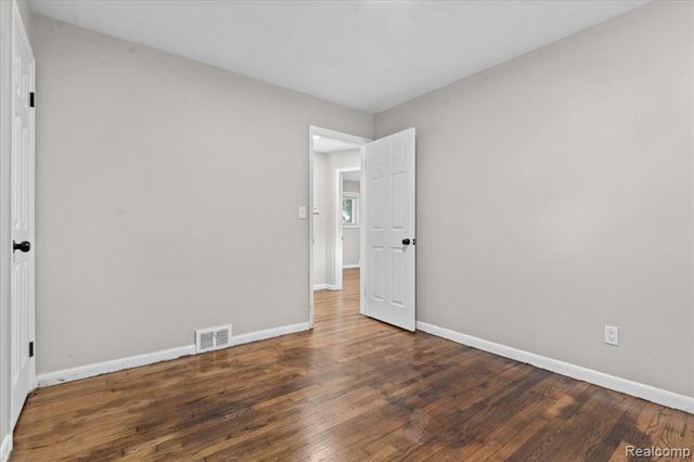 22435 Pembroke Avenue, Detroit, MI 48219