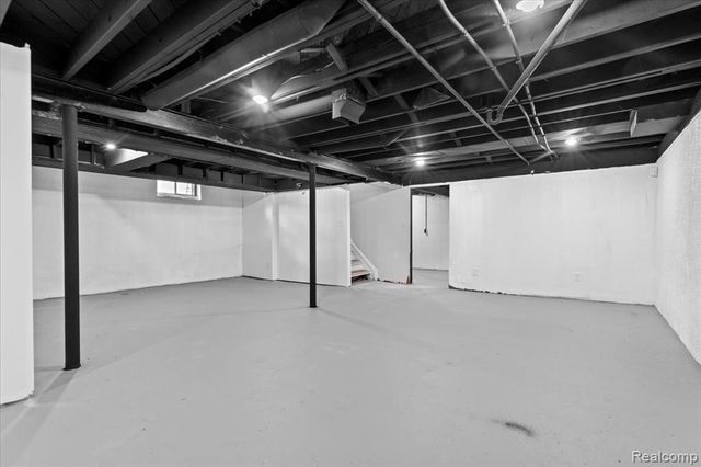 22435 Pembroke Avenue, Detroit, MI 48219