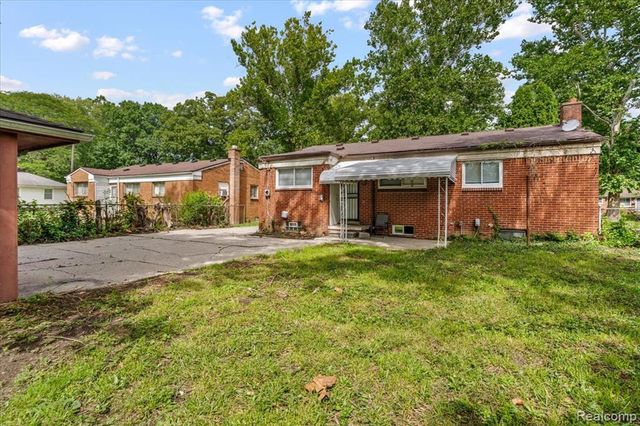 22435 Pembroke Avenue, Detroit, MI 48219
