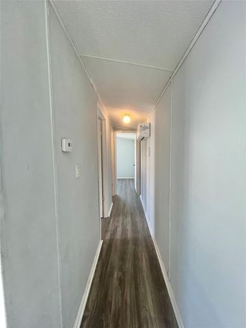 2525 Oyster Creek Bend, Oyster Creek, TX 77541